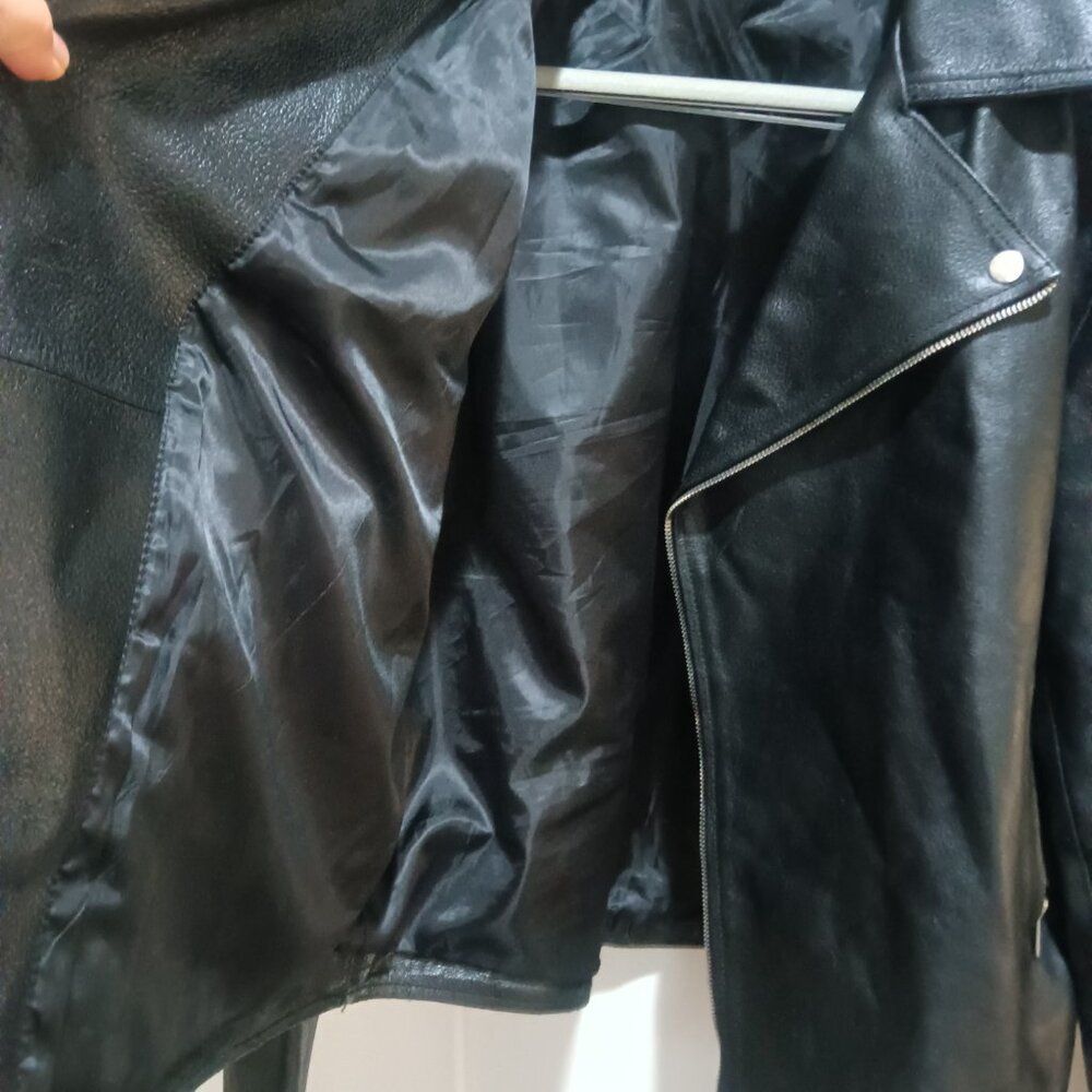 Mens Black Leather Motorcycle Jacket, Heavy, Lined Very Good! - Picture 3 of 10